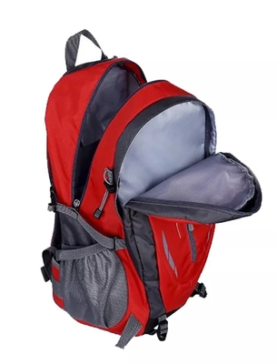 Femmes trimardantes légères trimardantes imperméables de sac à dos du sac à dos 0.8kg de la montagne 40L