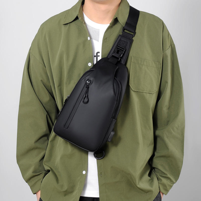 Croix imperméable d'OIN - sac de coffre de la bride d'hommes de sac de bride de corps avec le remplissage d'USB