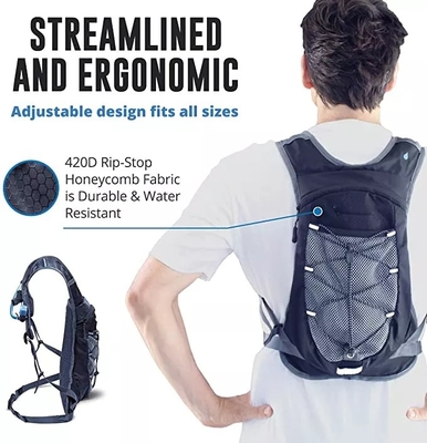 Hommes de déplacement trimardants imperméables de gilet léger d'hydratation du sac à dos 0.1kg d'OIN 2L