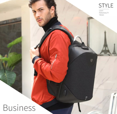 Sac à dos d'ordinateur portable d'affaires de polyester sac à dos anti-vol de 1,54 pouces pour l'ordinateur portable des hommes