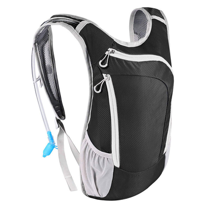 sac à dos unique de l'eau courante 2L faisant un cycle augmentant le sac à dos avec la vessie de l'eau