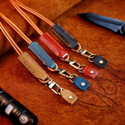 Courroie universelle de téléphone de Lanyard Strap Adjustable Leather Neck de téléphone d'OEM avec le métal de correction