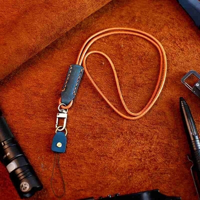 Courroie universelle de téléphone de Lanyard Strap Adjustable Leather Neck de téléphone d'OEM avec le métal de correction